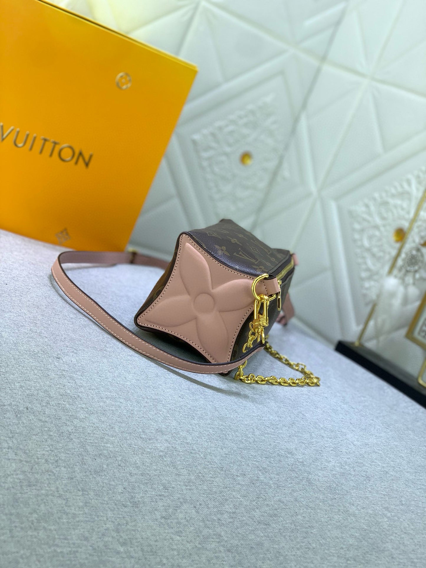 Flower Shape Crossbody