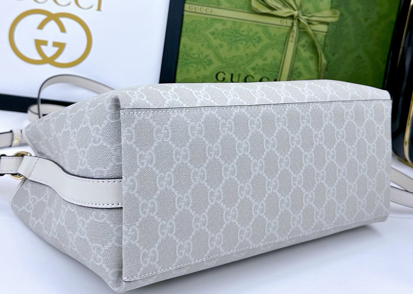 Small White Shoulder Bag