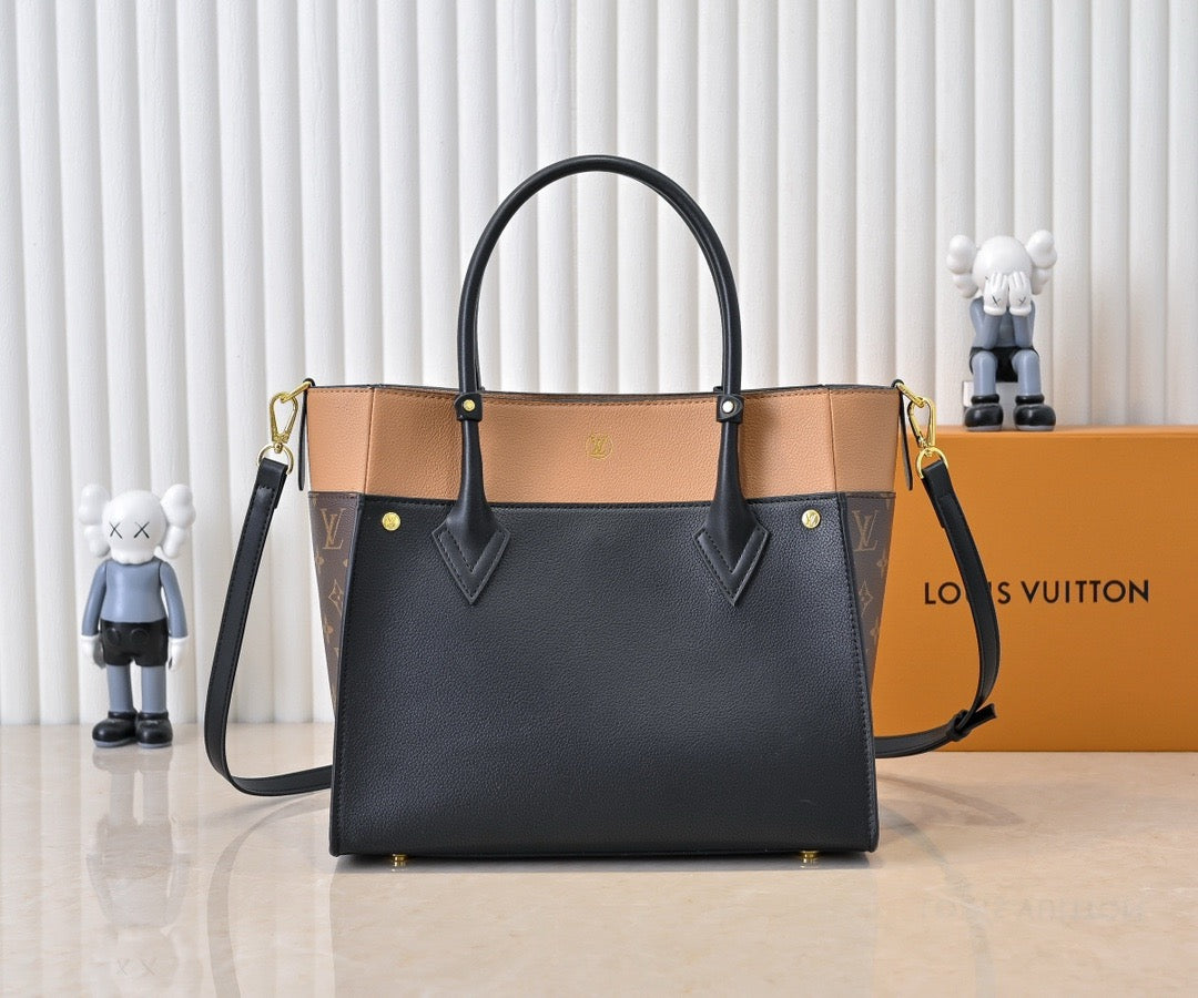 On My Side Tote