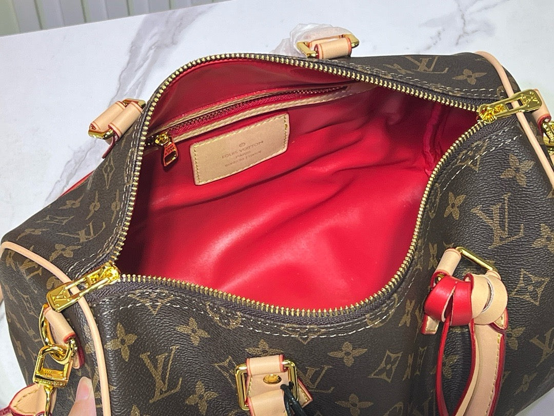 Mono and Red Speedy