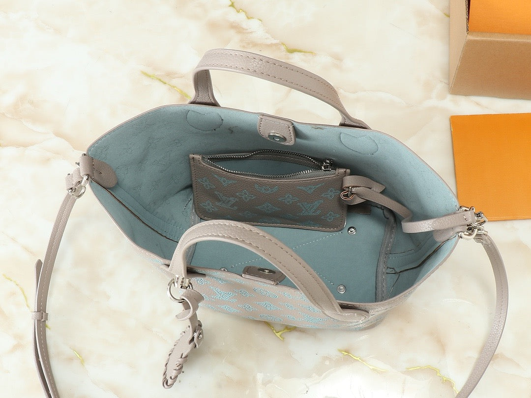 Small Pin Hole Purse