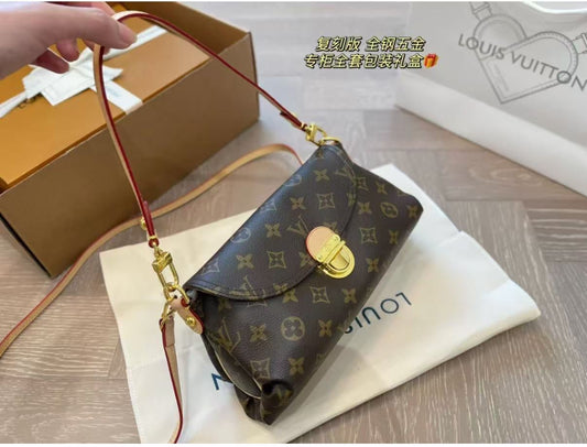 Mono crossbody