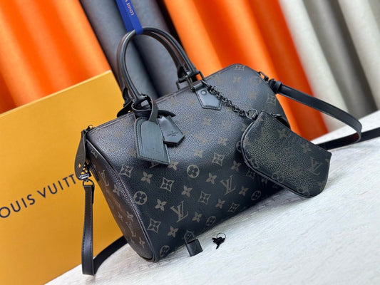 Black Mono Speedy