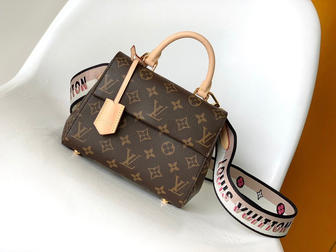 Counter Quality Mono Purse