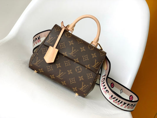 Counter Quality Mono Purse