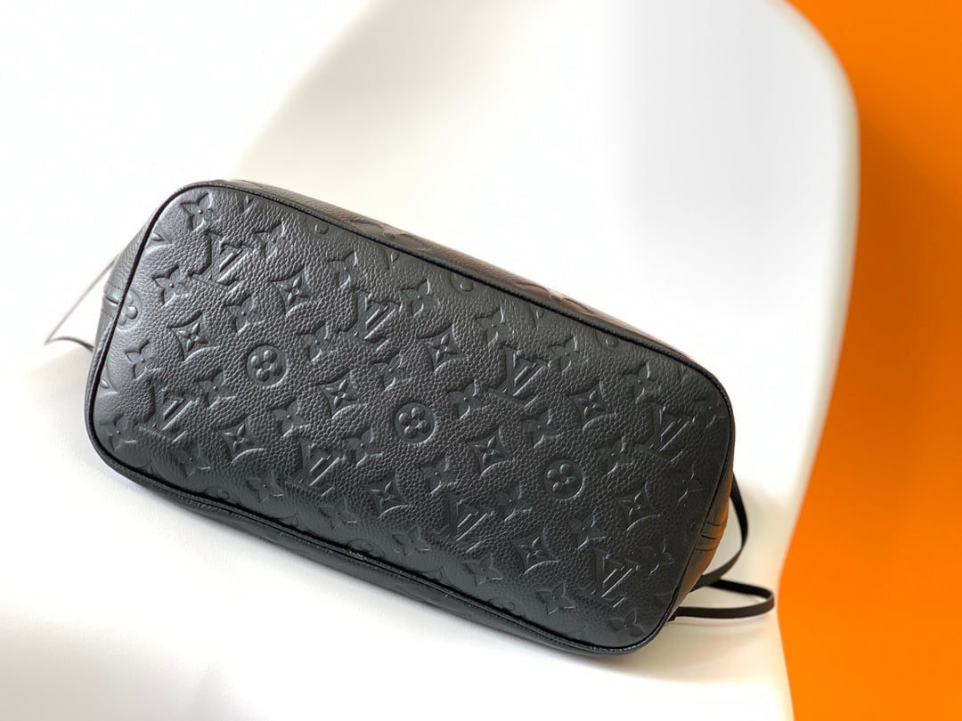 Counter Quality Black Embossed Neverful