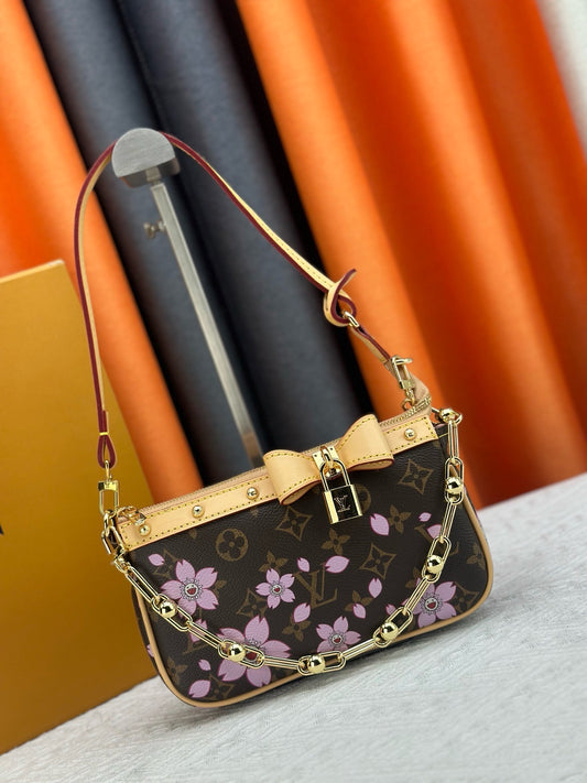 Mono with Flower Shoulder Bag