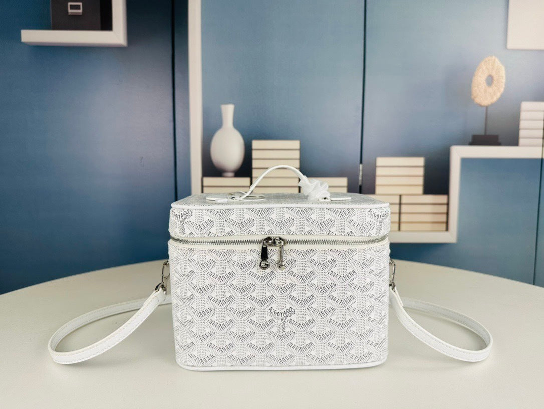 Makeup bag