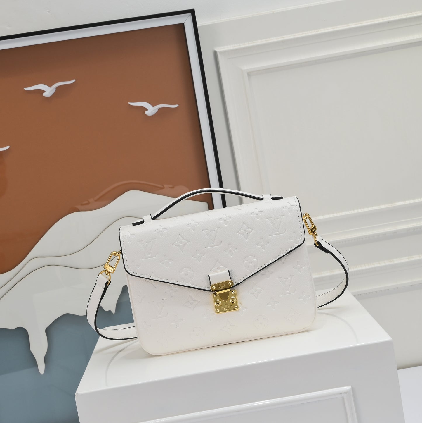 White Pochette