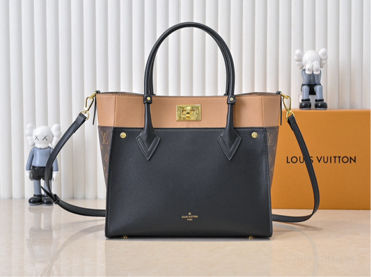 On My Side Tote