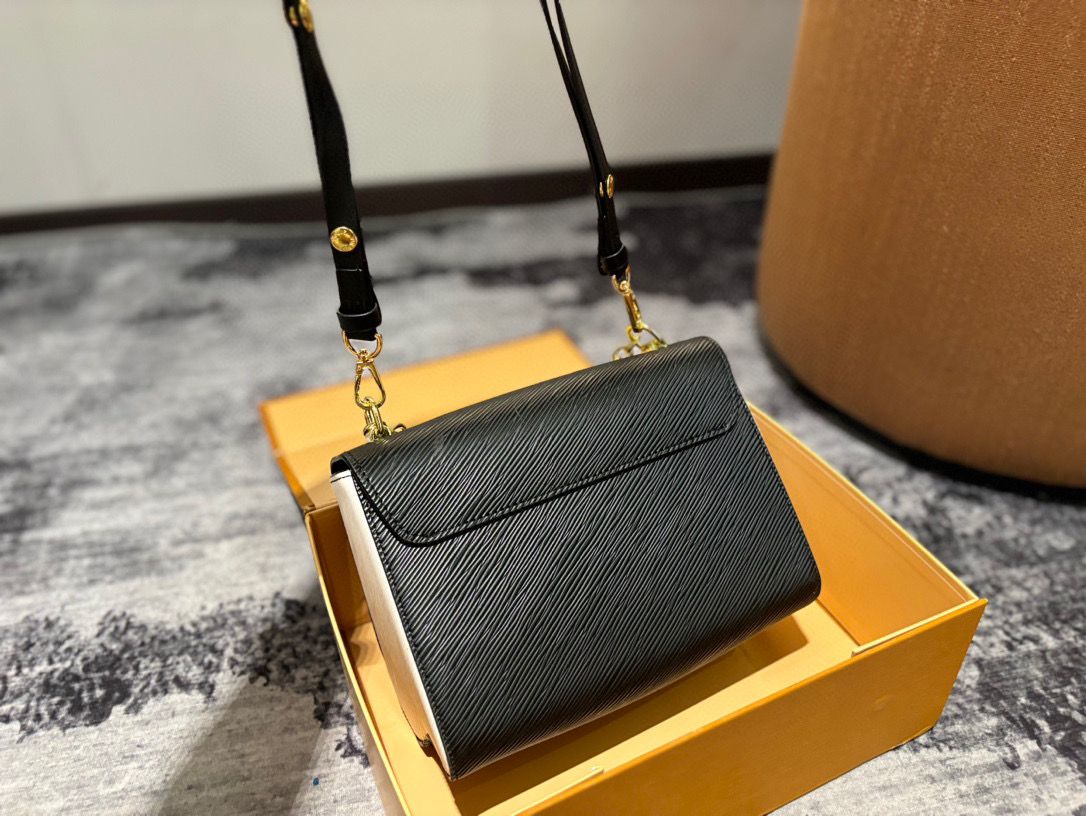 Twist Crossbody