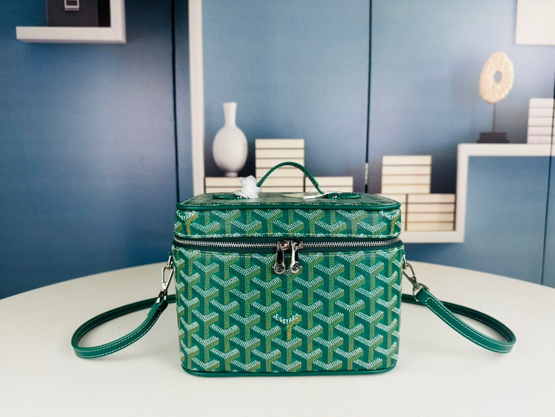 Makeup bag