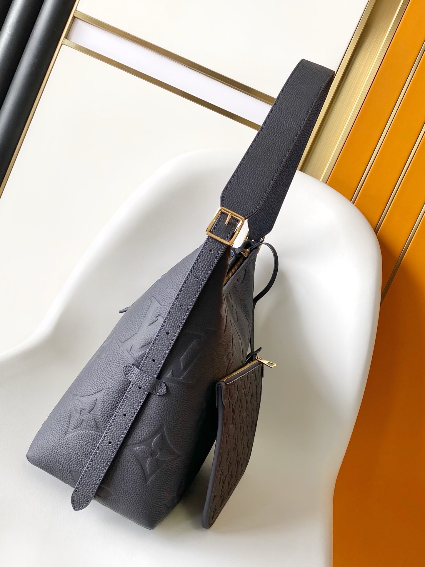 Counter Quality Carryall