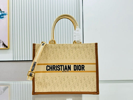 Medium Tote