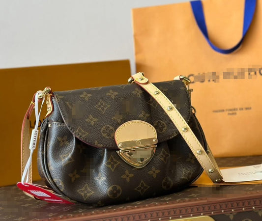 Mono Crossbody