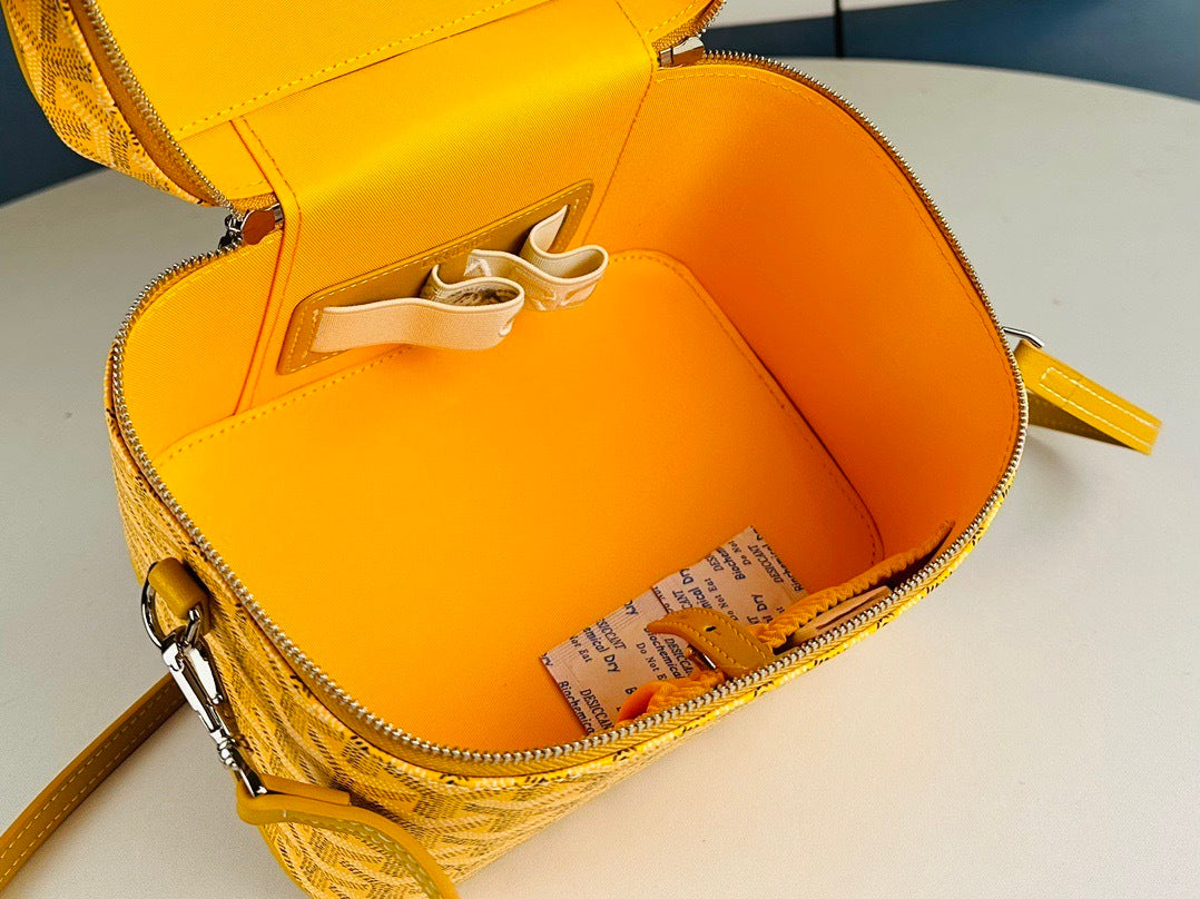 Makeup bag