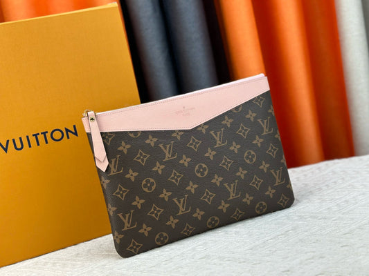 Wristlet