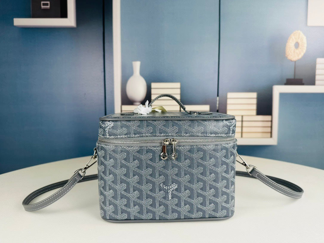 Makeup bag
