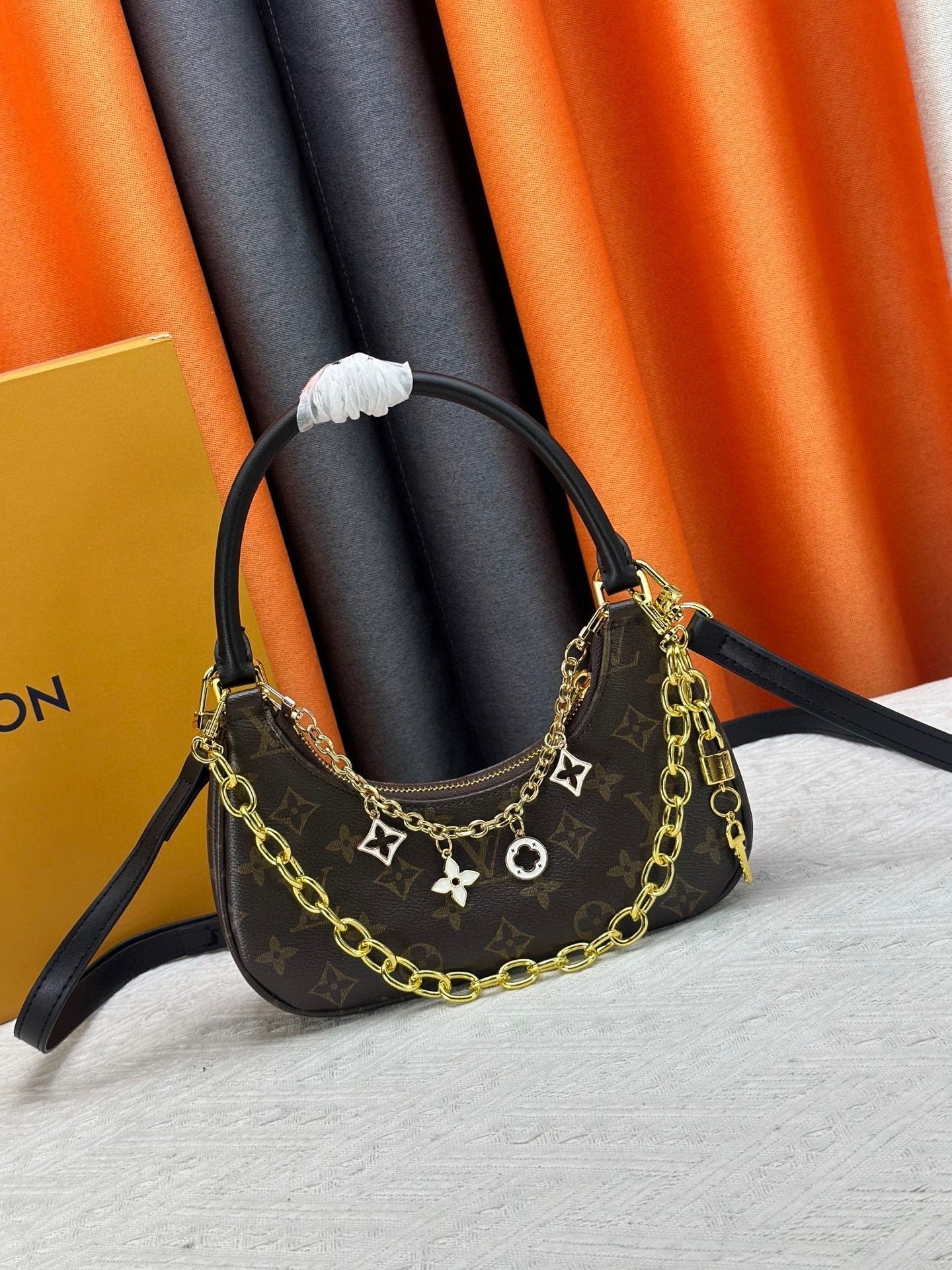 Mono Shoulder Bag