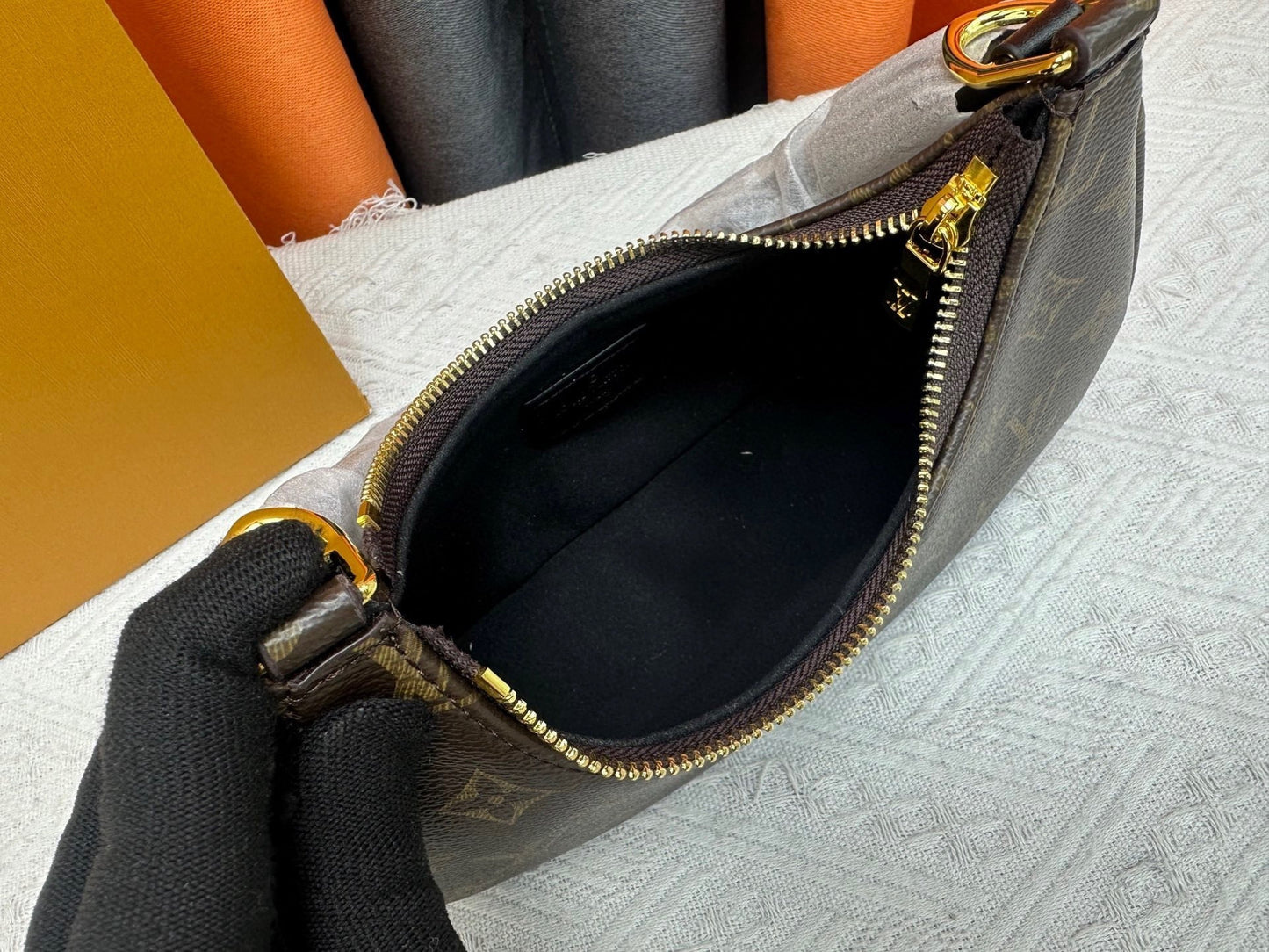 Mono Shoulder Bag