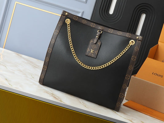 MM Shoulder Bag