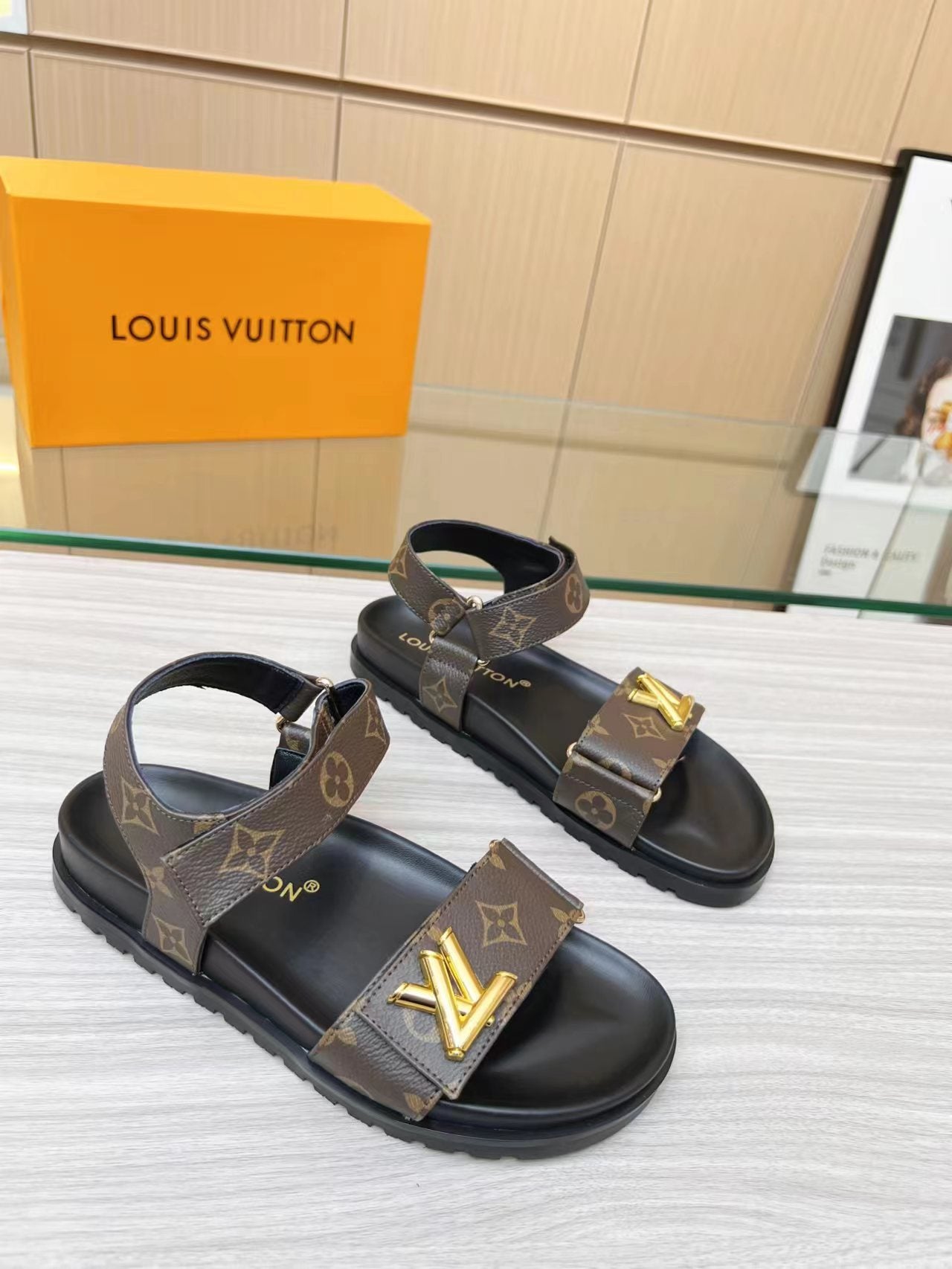 Mono Twist Sandals