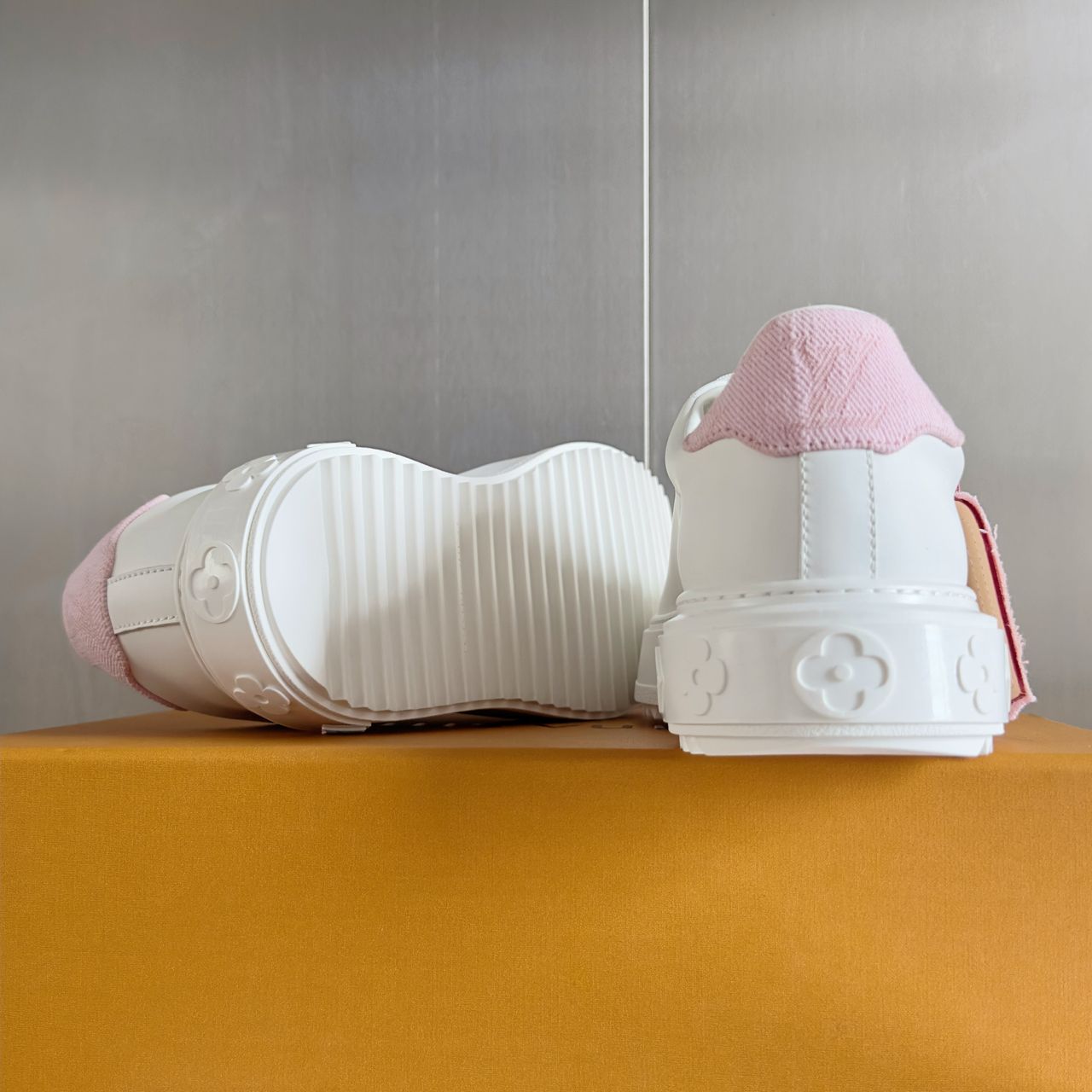 Mirror Quality Sneakers