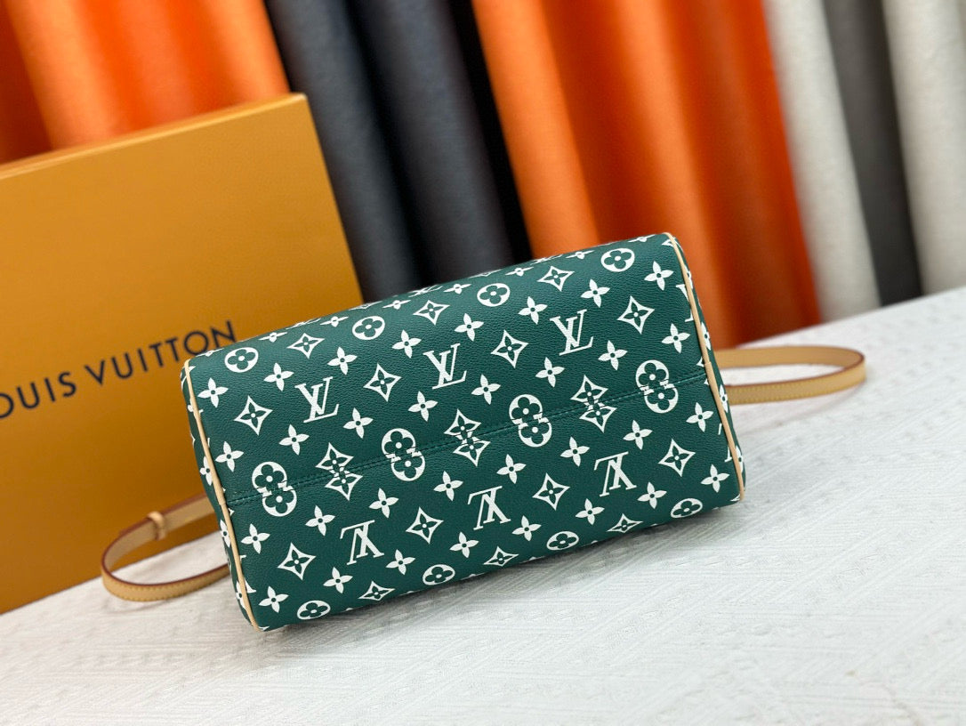 Dark green Speedy 30