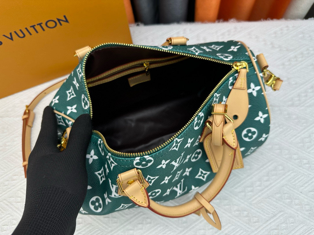 Dark green Speedy 30