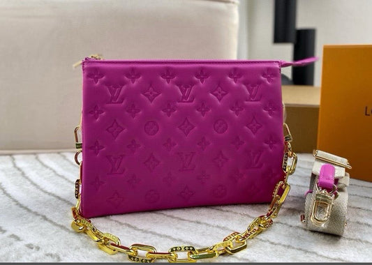 Hot Pink Coussin