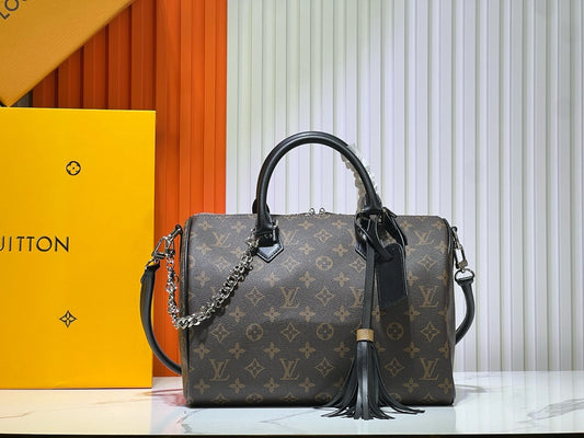 Mono and Black Speedy